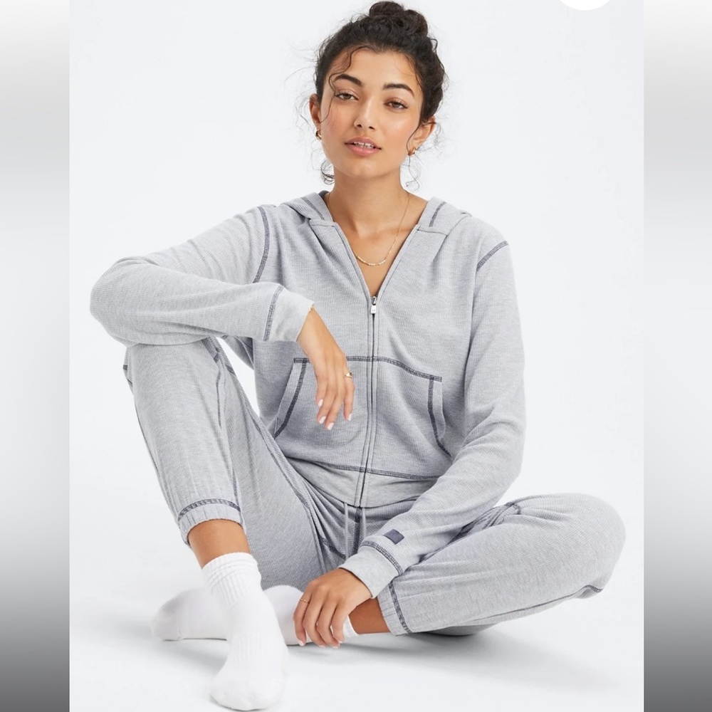 Fabletics | Gray Waffle Knit Jogger Set